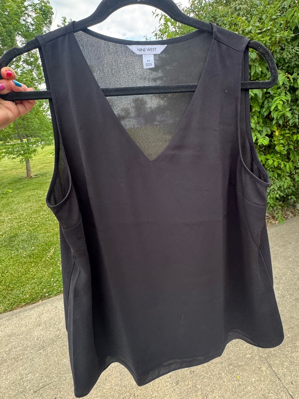 Nine West Black V-Neck Sleeveless Camisole Top